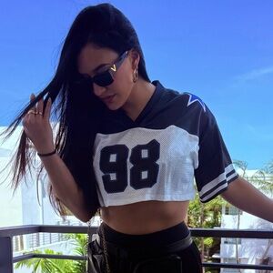 Fashion Nova jersey cropped tee